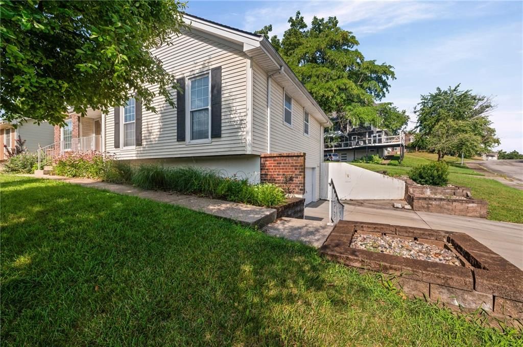 5836 N Indiana Avenue — photo 3