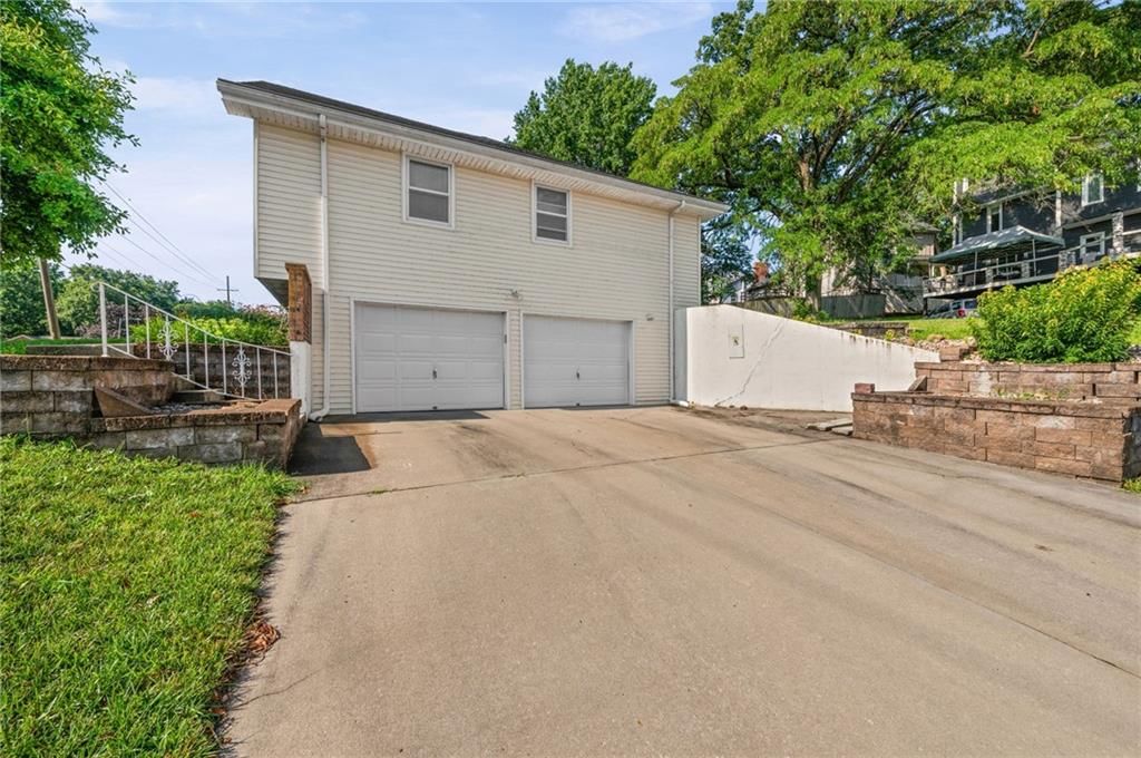 5836 N Indiana Avenue — photo 28