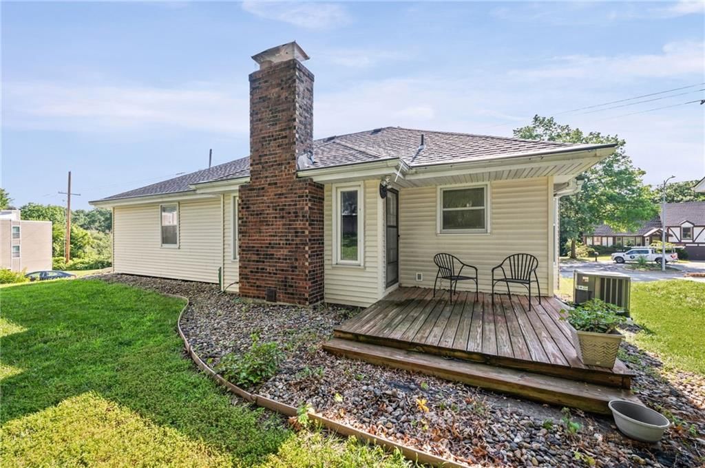 5836 N Indiana Avenue — photo 31