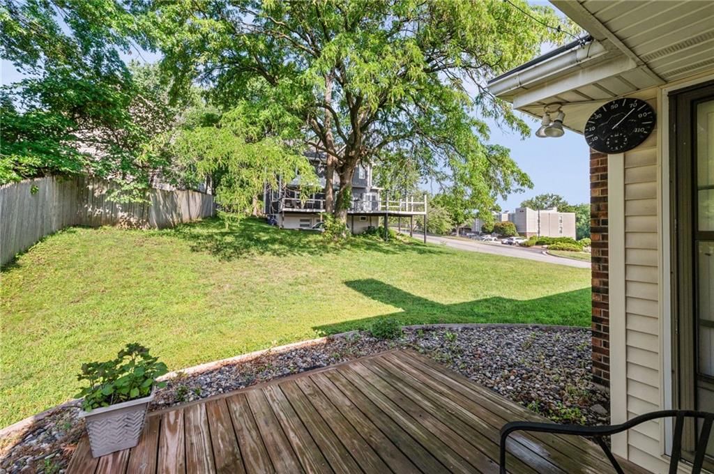 5836 N Indiana Avenue — photo 32