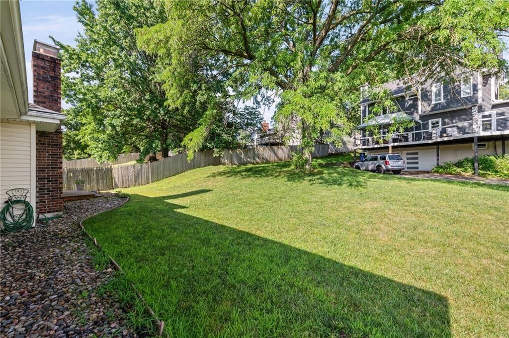 5836 N Indiana Avenue — photo 33