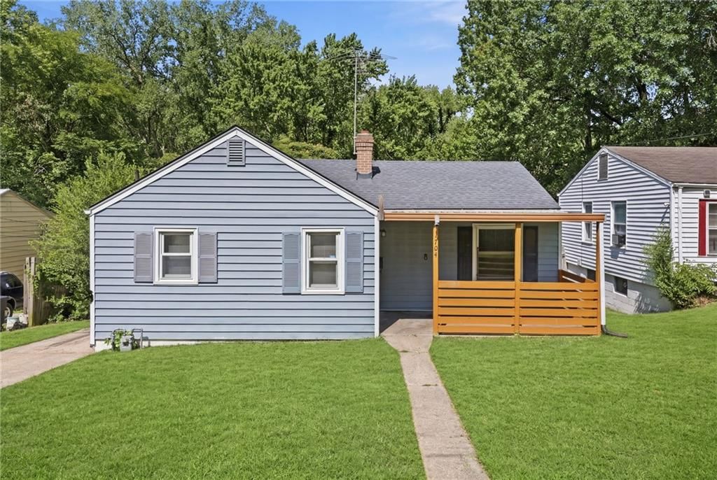1704 S Brookside Avenue — photo 1