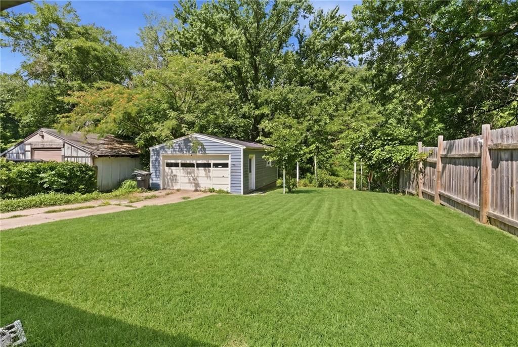 1704 S Brookside Avenue — photo 25