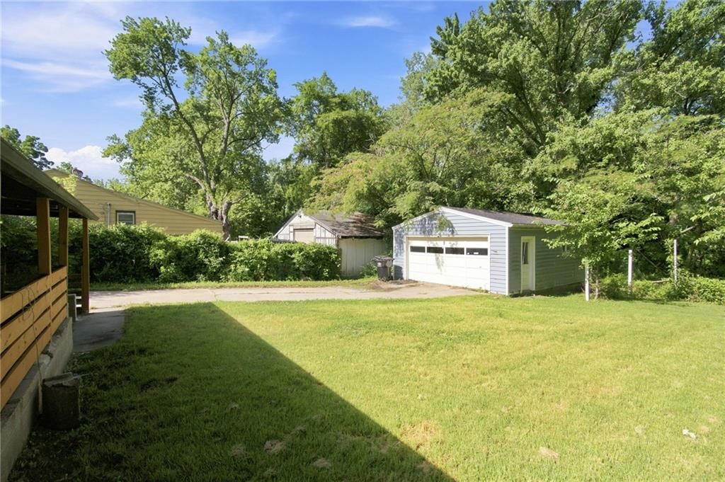 1704 S Brookside Avenue — photo 35