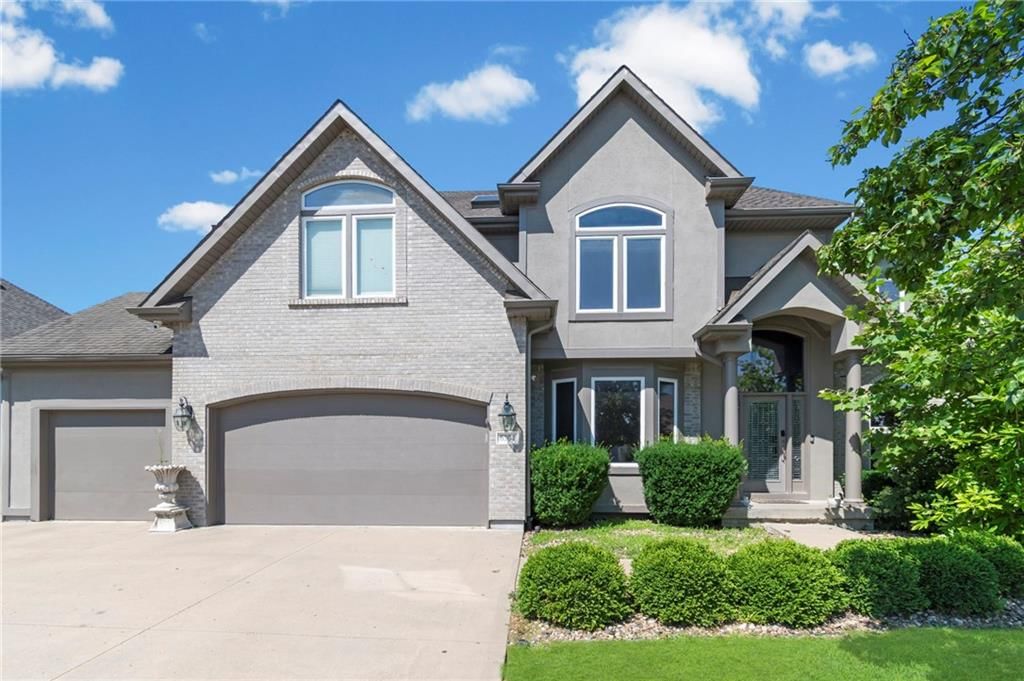 6304 N Kensington Court — photo 1