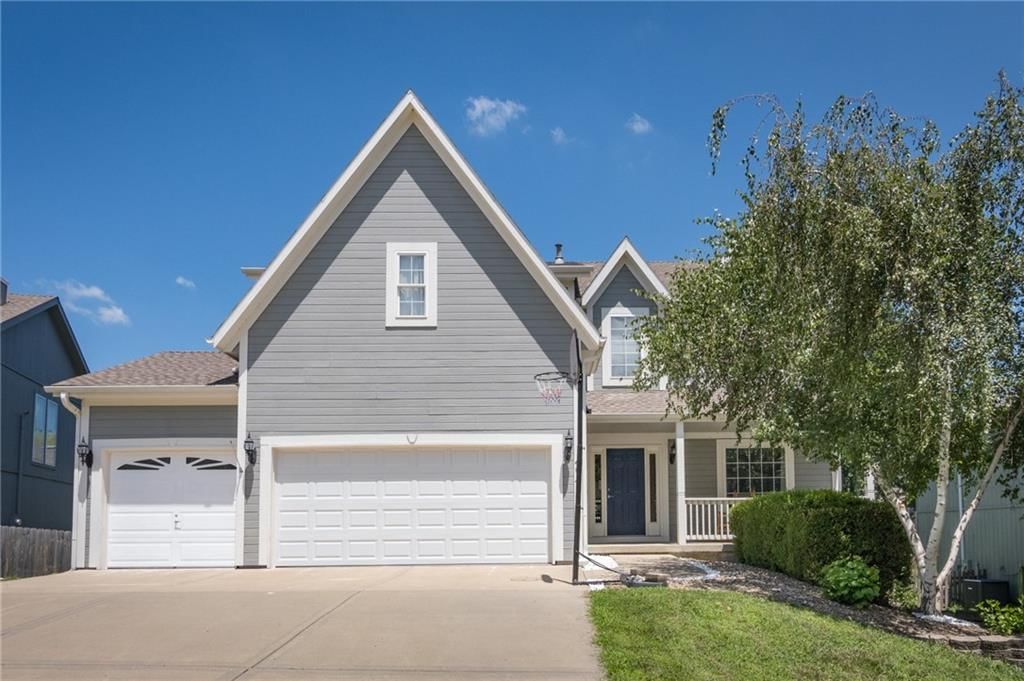 404 DONEGAL Drive — photo 1