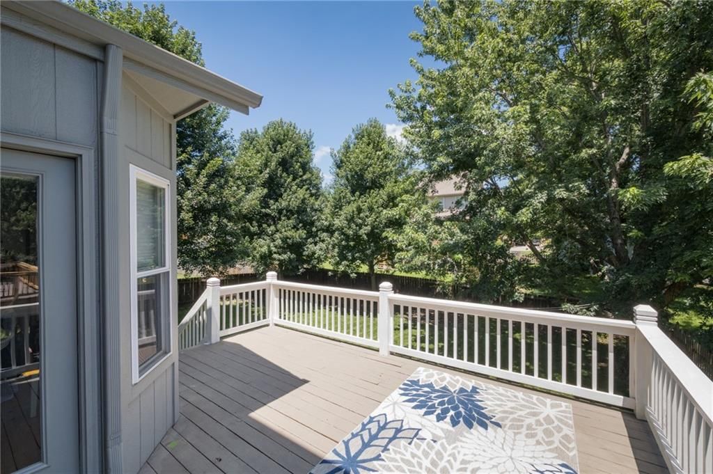 404 DONEGAL Drive — photo 7