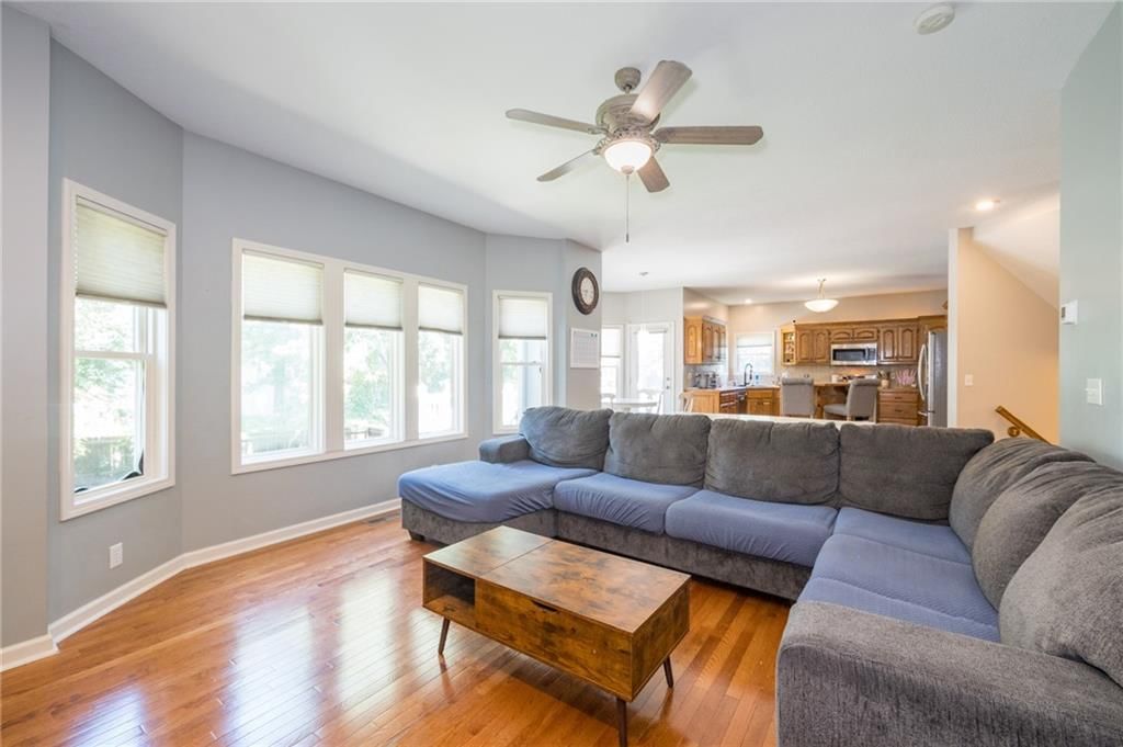 404 DONEGAL Drive — photo 12