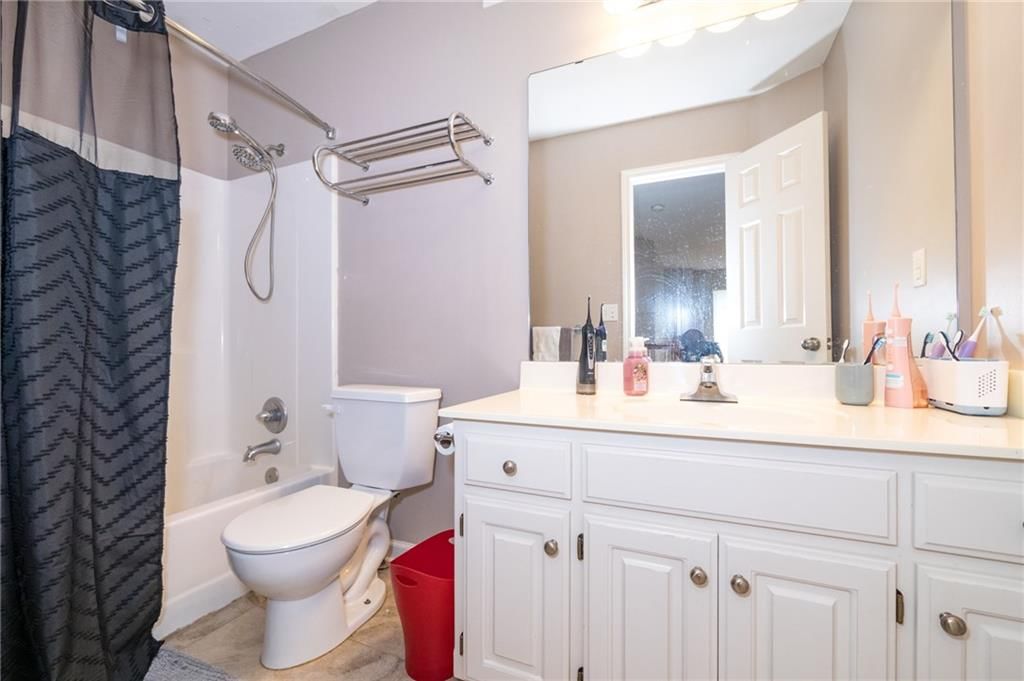 404 DONEGAL Drive — photo 23