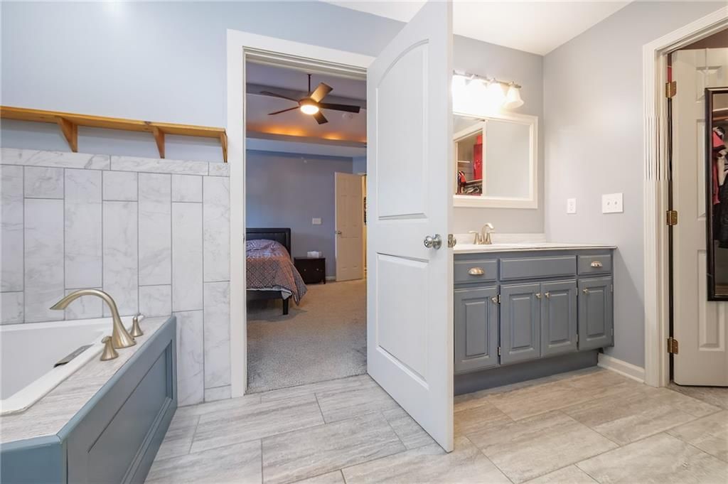 404 DONEGAL Drive — photo 25