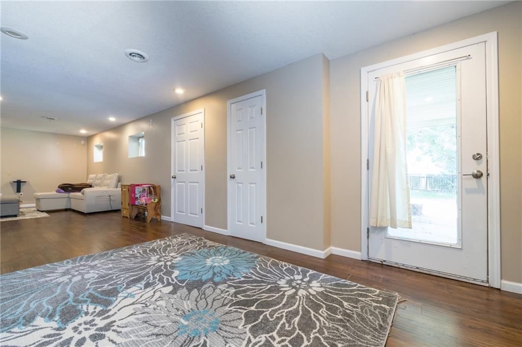 404 DONEGAL Drive — photo 33