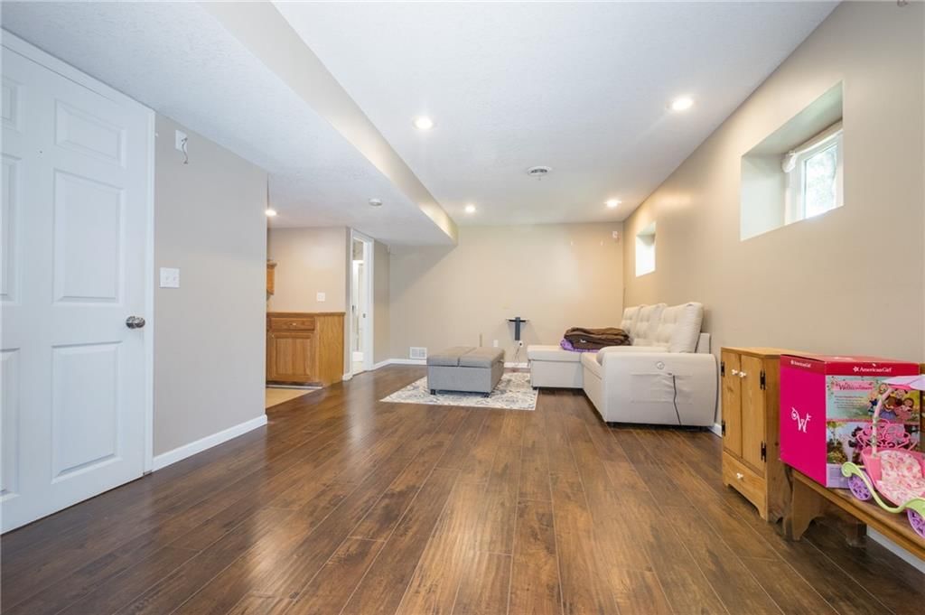 404 DONEGAL Drive — photo 34