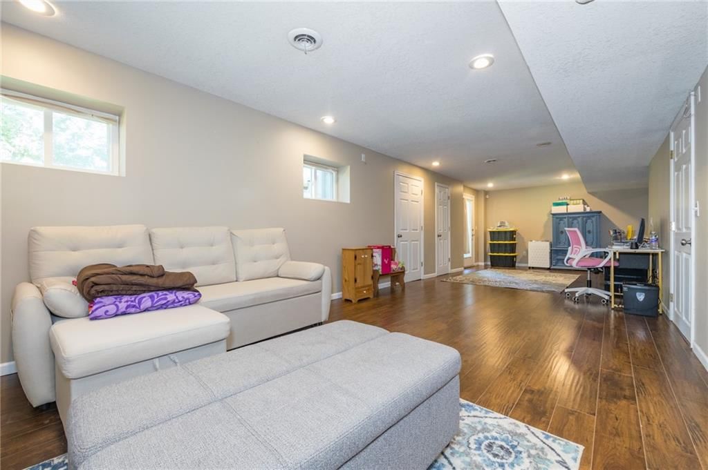 404 DONEGAL Drive — photo 35
