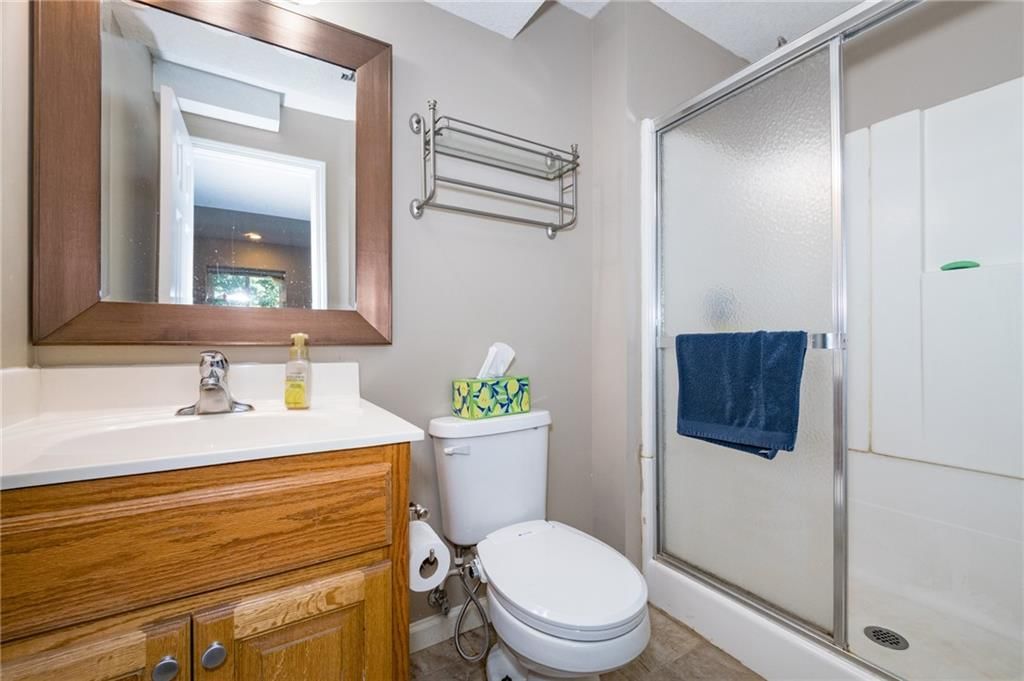 404 DONEGAL Drive — photo 37