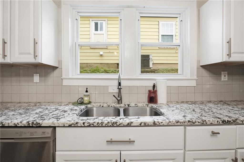31 S Tremont Street — photo 14
