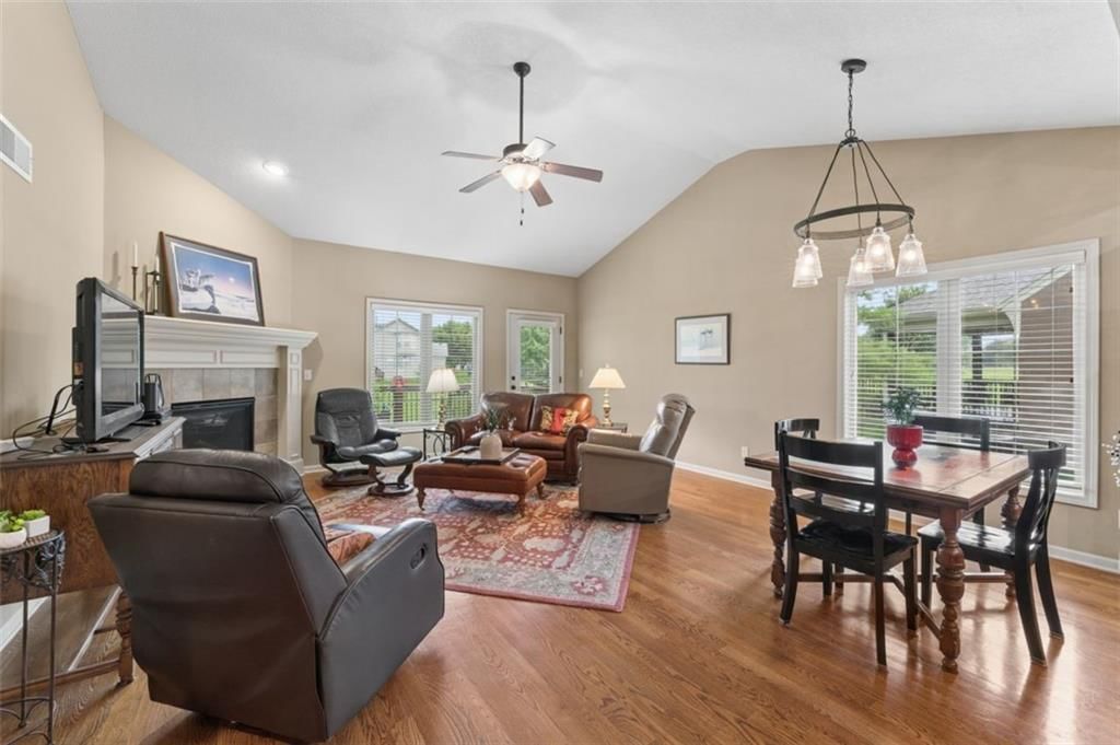 11525 S LAKECREST Drive — photo 5