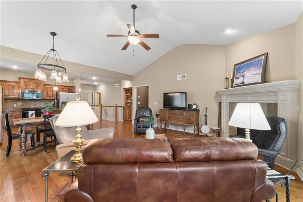 11525 S LAKECREST Drive — photo 9