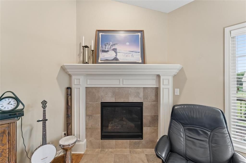 11525 S LAKECREST Drive — photo 10