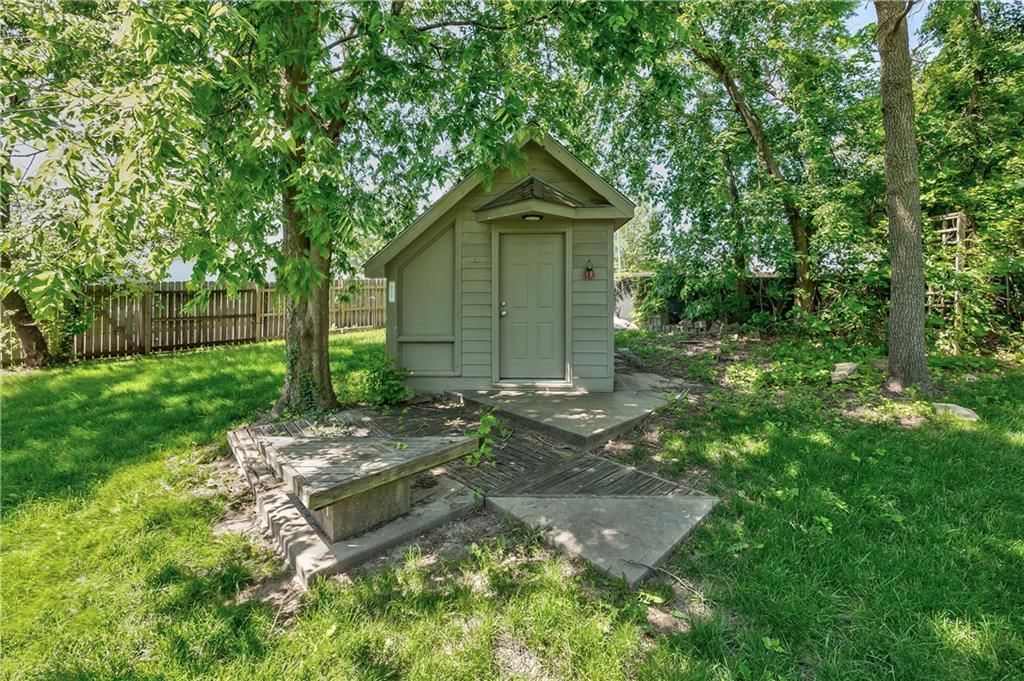 105 E Cedar Drive — photo 28