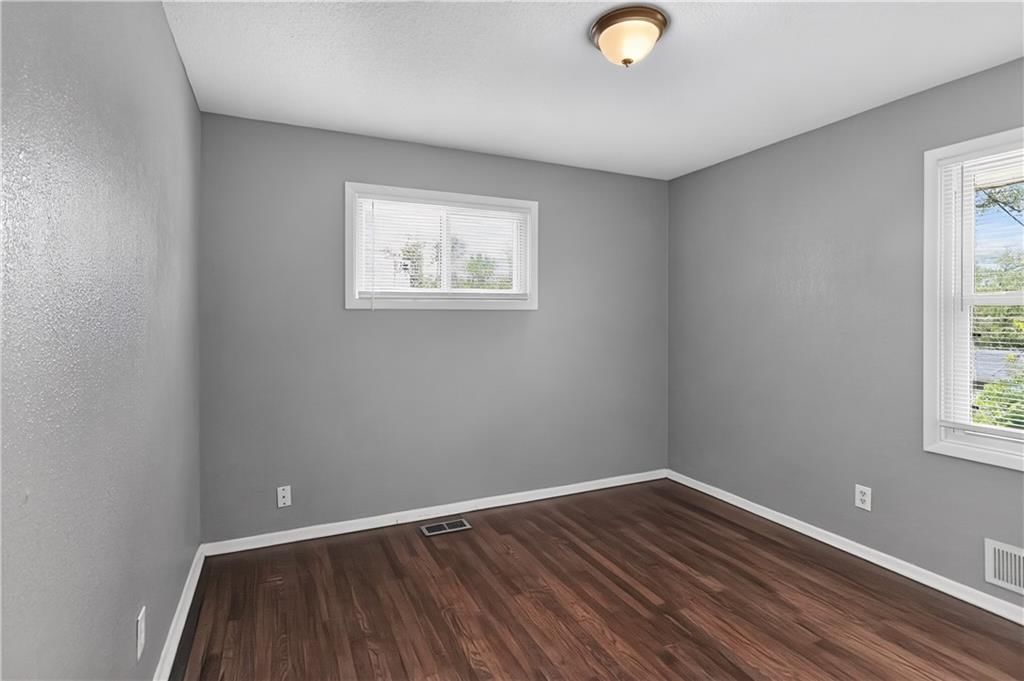 4607 MERSINGTON Avenue — photo 17