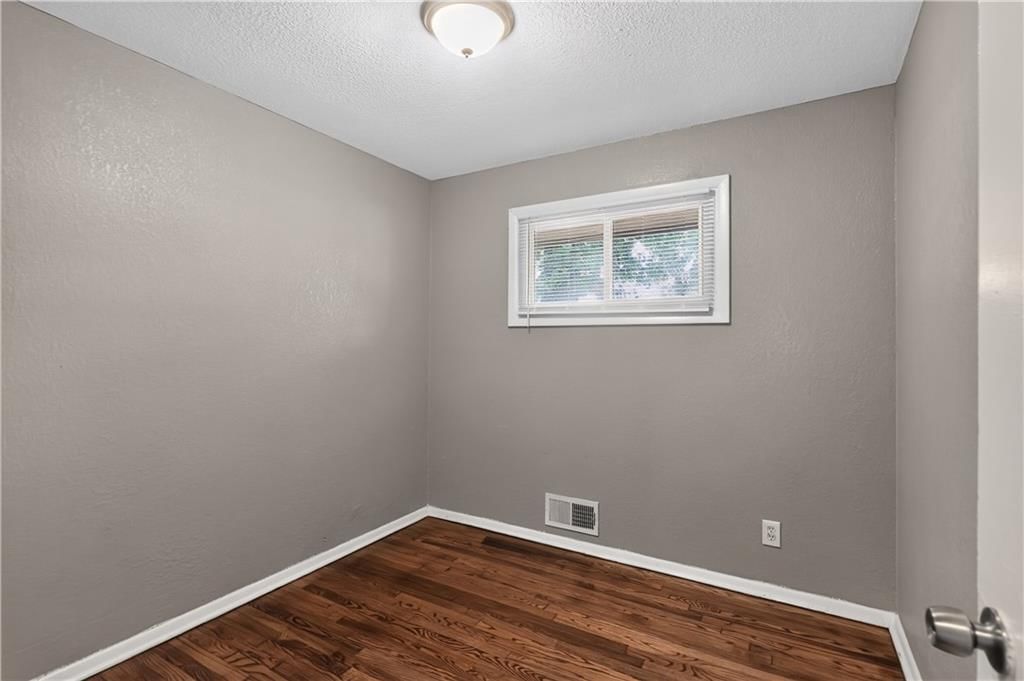 4607 MERSINGTON Avenue — photo 20