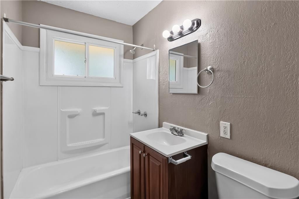 4607 MERSINGTON Avenue — photo 24