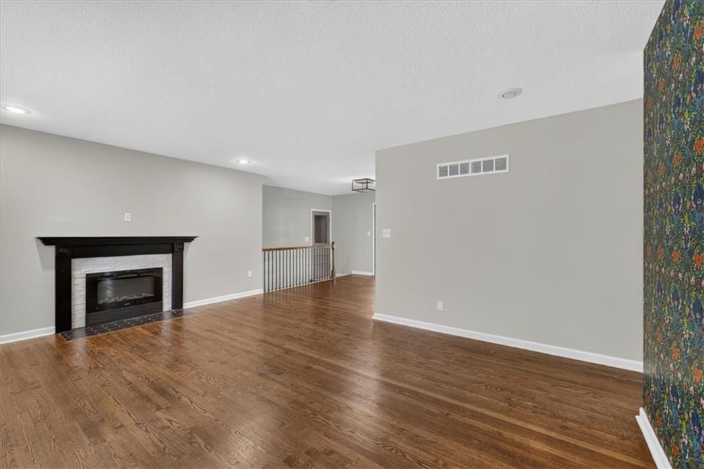 7908 W 92ND Place — photo 8