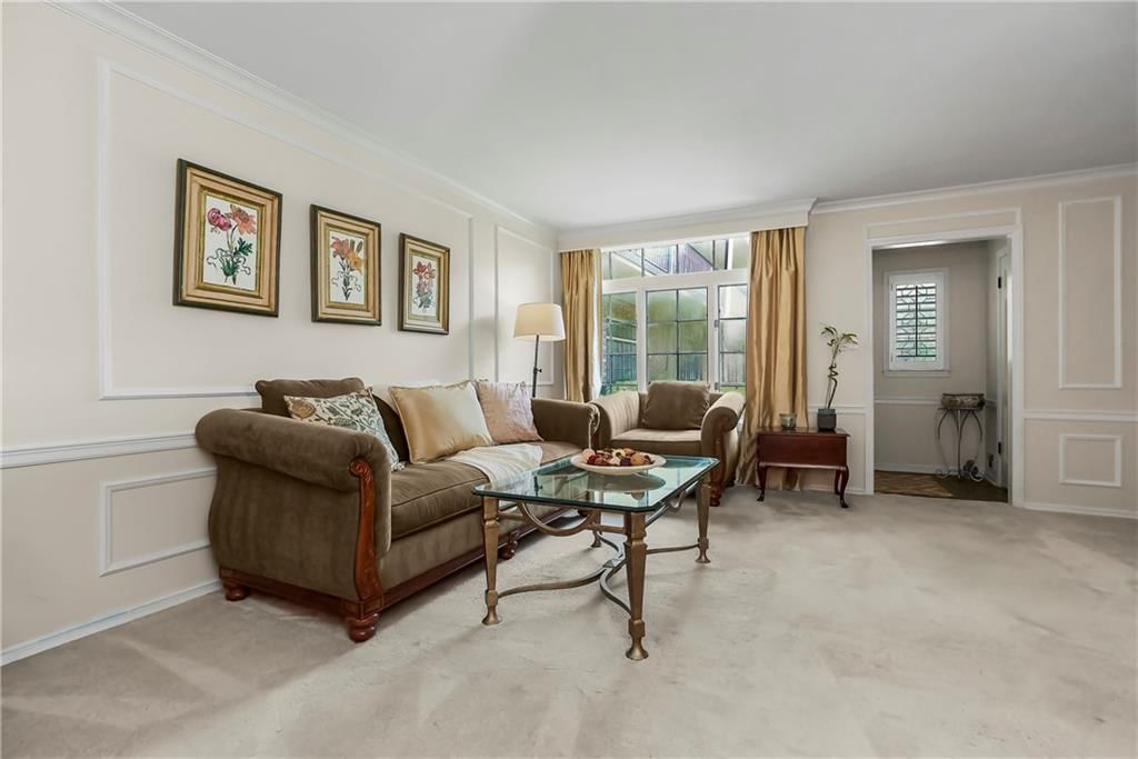 8363 Somerset Drive — photo 9