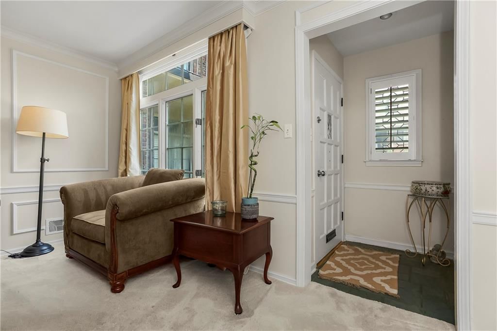 8363 Somerset Drive — photo 10