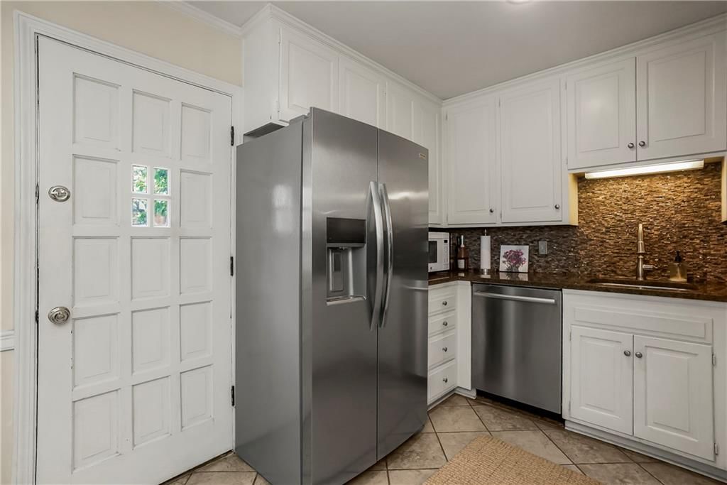 8363 Somerset Drive — photo 16