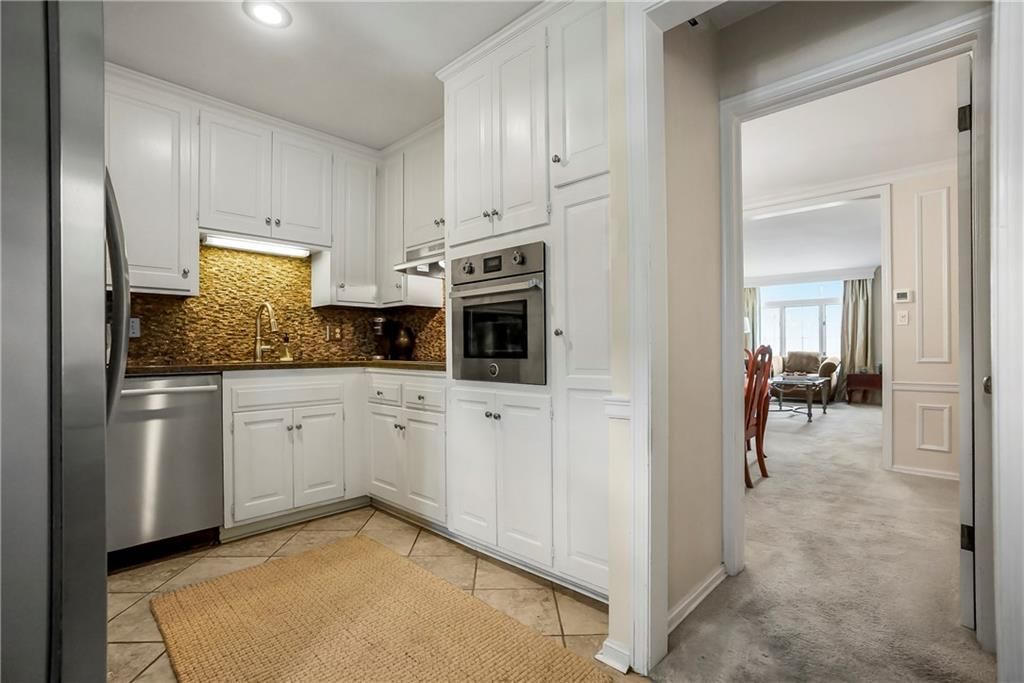8363 Somerset Drive — photo 17