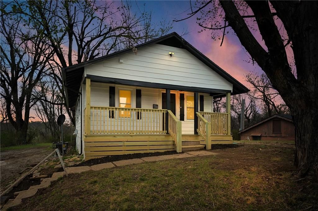 108 N Ditzler Avenue — photo 1
