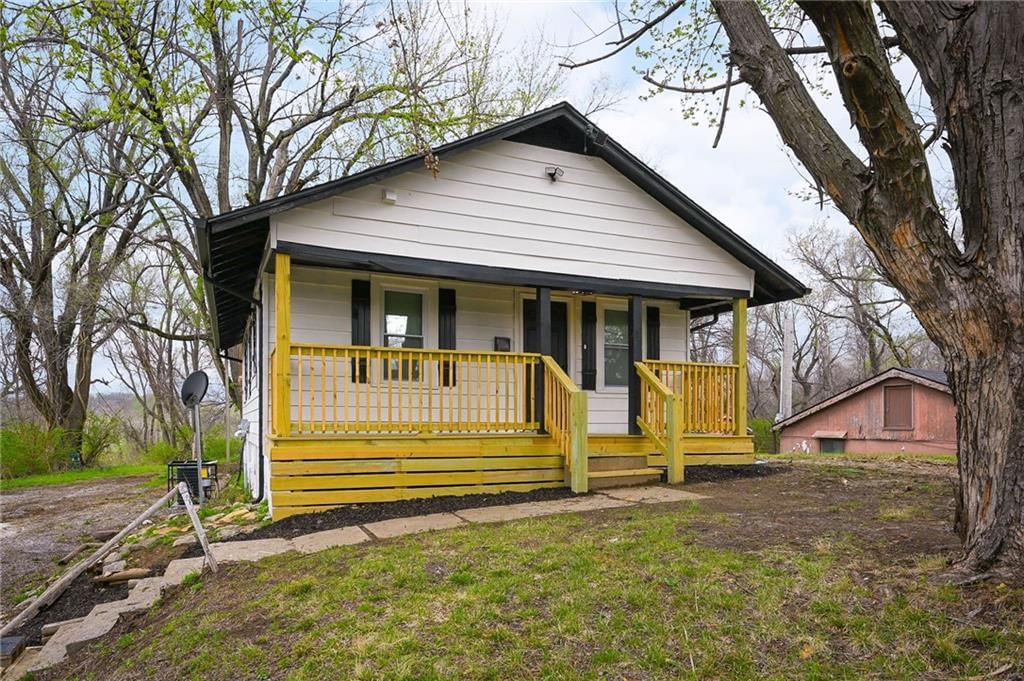 108 N Ditzler Avenue — photo 2