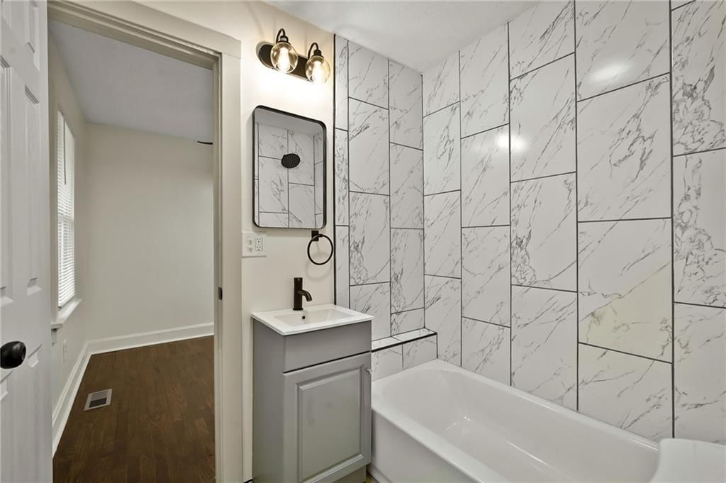 108 N Ditzler Avenue — photo 12