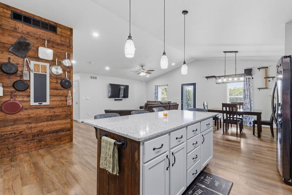 315 Harrington Avenue — photo 12