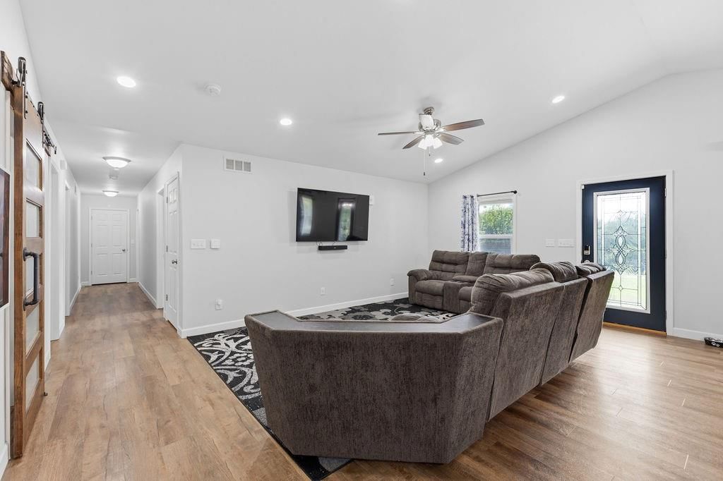 315 Harrington Avenue — photo 13
