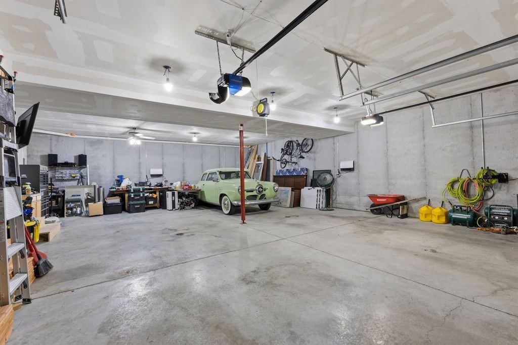 315 Harrington Avenue — photo 40