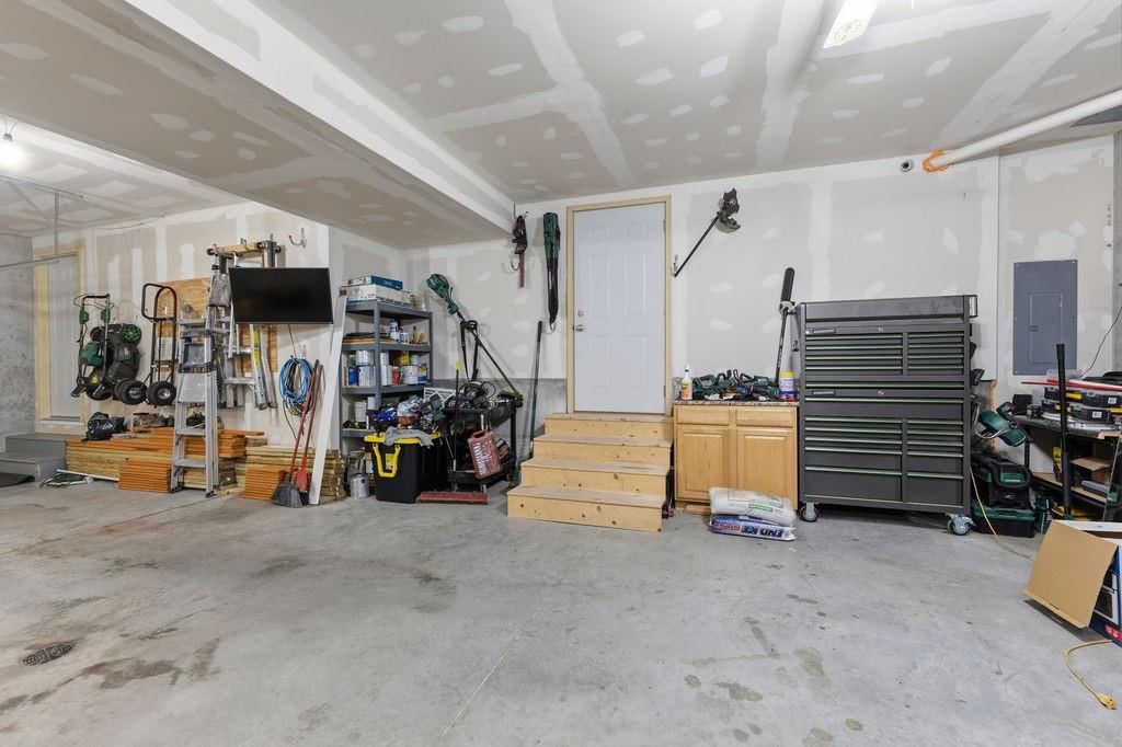 315 Harrington Avenue — photo 43