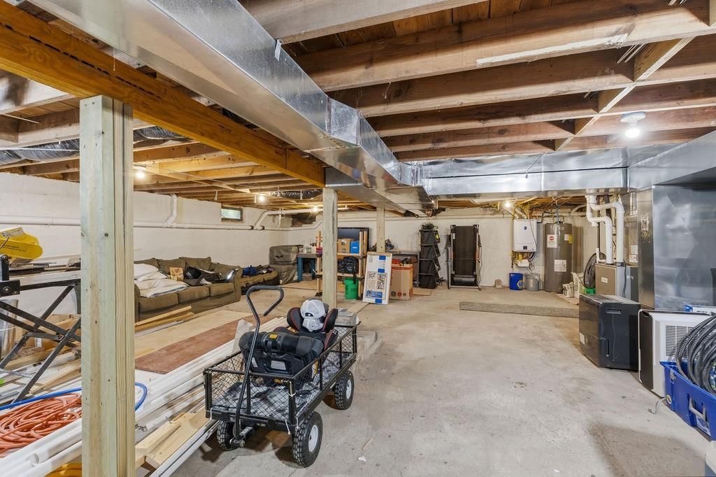 315 Harrington Avenue — photo 46
