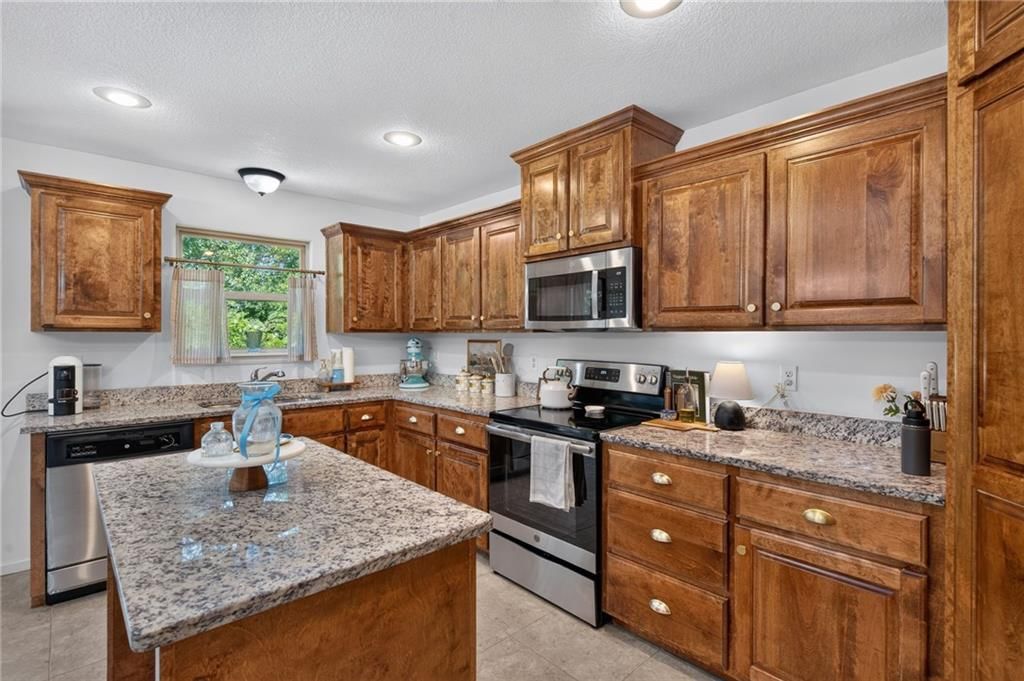1308 NW Hilltop Lane — photo 8