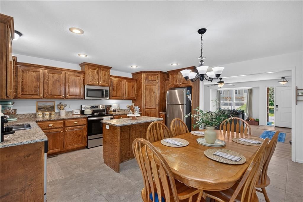 1308 NW Hilltop Lane — photo 12