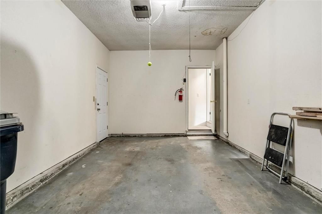 8239 WARD PARKWAY Plaza — photo 22