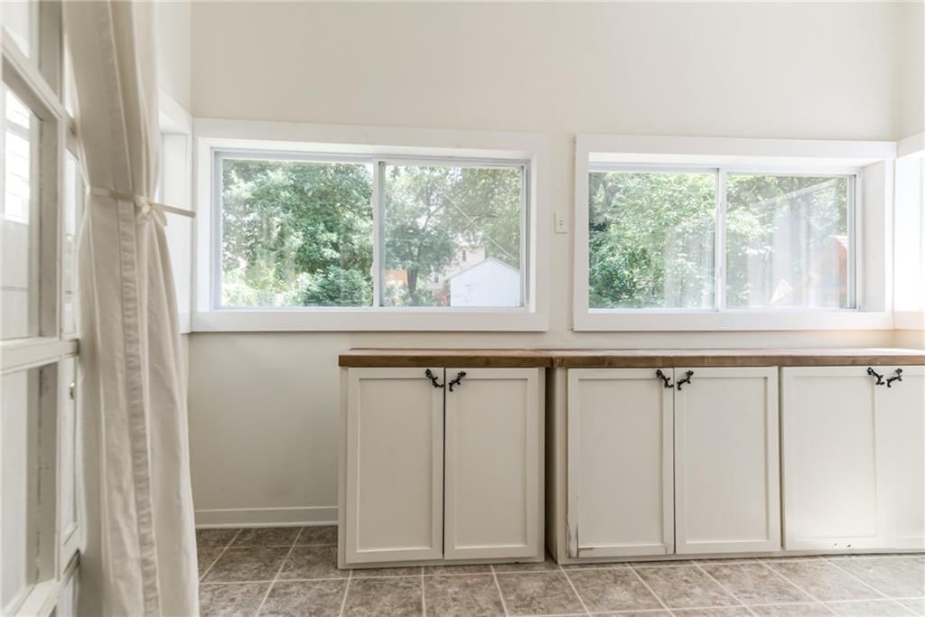 215 Pine Street — photo 22
