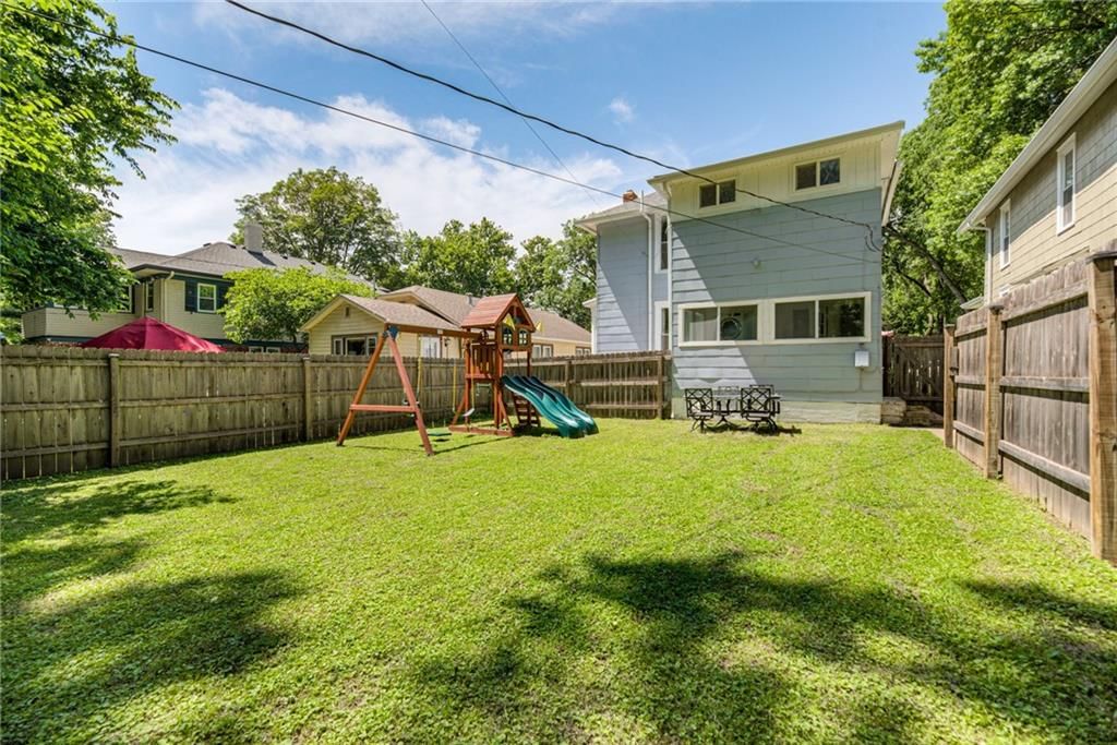 215 Pine Street — photo 42