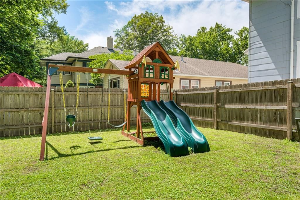 215 Pine Street — photo 44