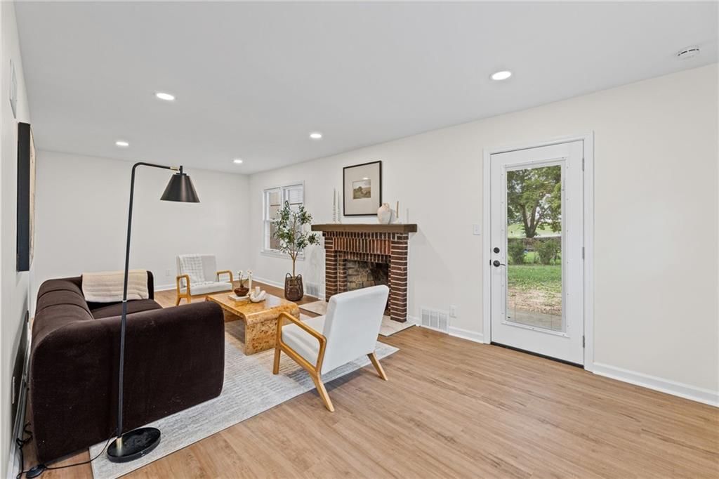 5808 Mackey Street — photo 5