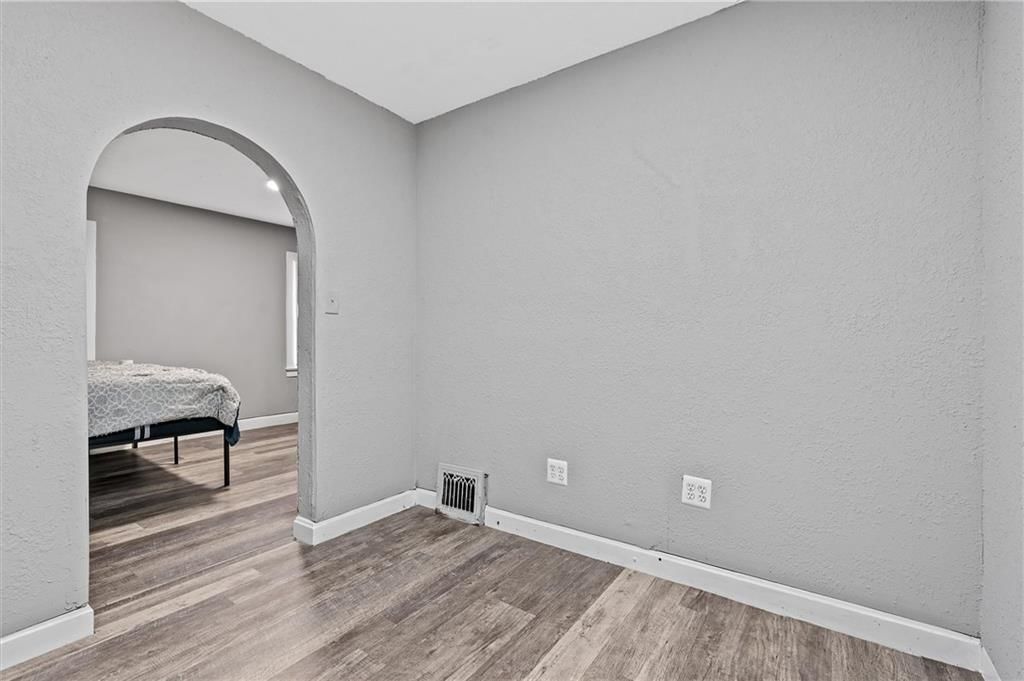 5820 Prospect Avenue — photo 20