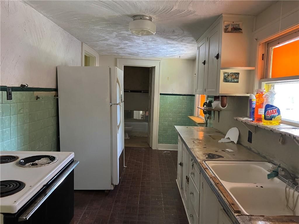 8603 Robinson Street — photo 11
