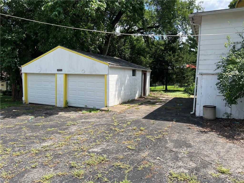 8603 Robinson Street — photo 19