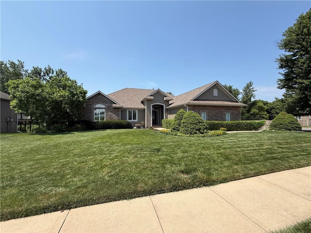 1202 NW Burr Oak Lane — photo 1